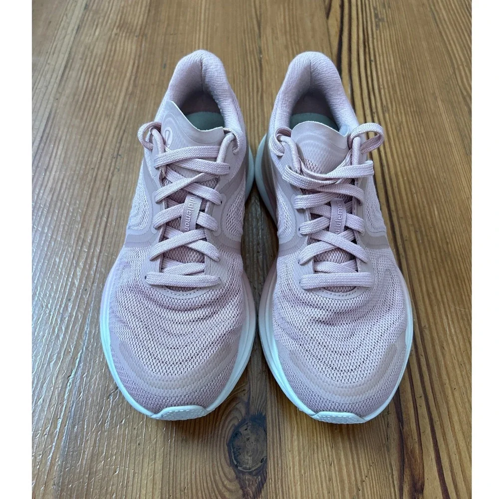 Lululemon Blissfeel Running Shoes Womens Pink Athletic Sneakers SIZE 7.5